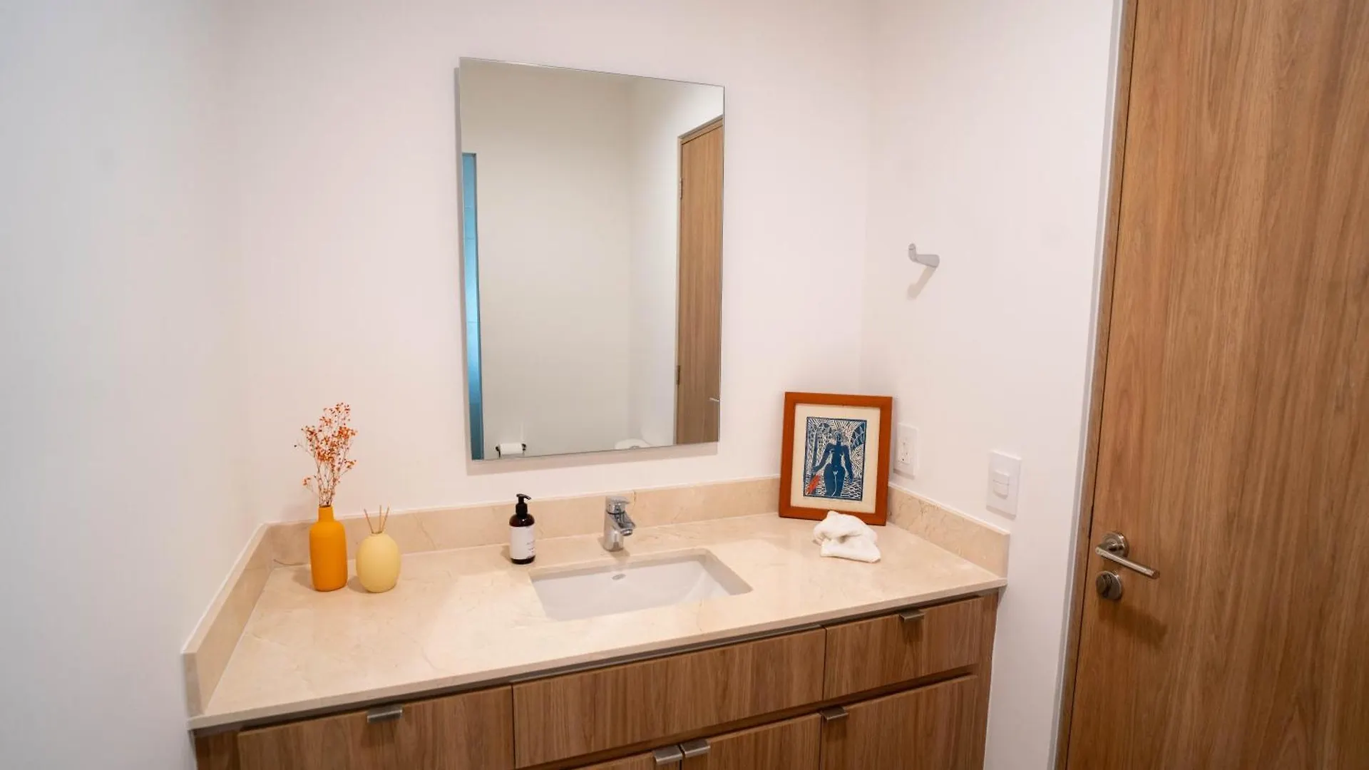 12173 Brand New Lux Signature Condo Us Consulate Merida