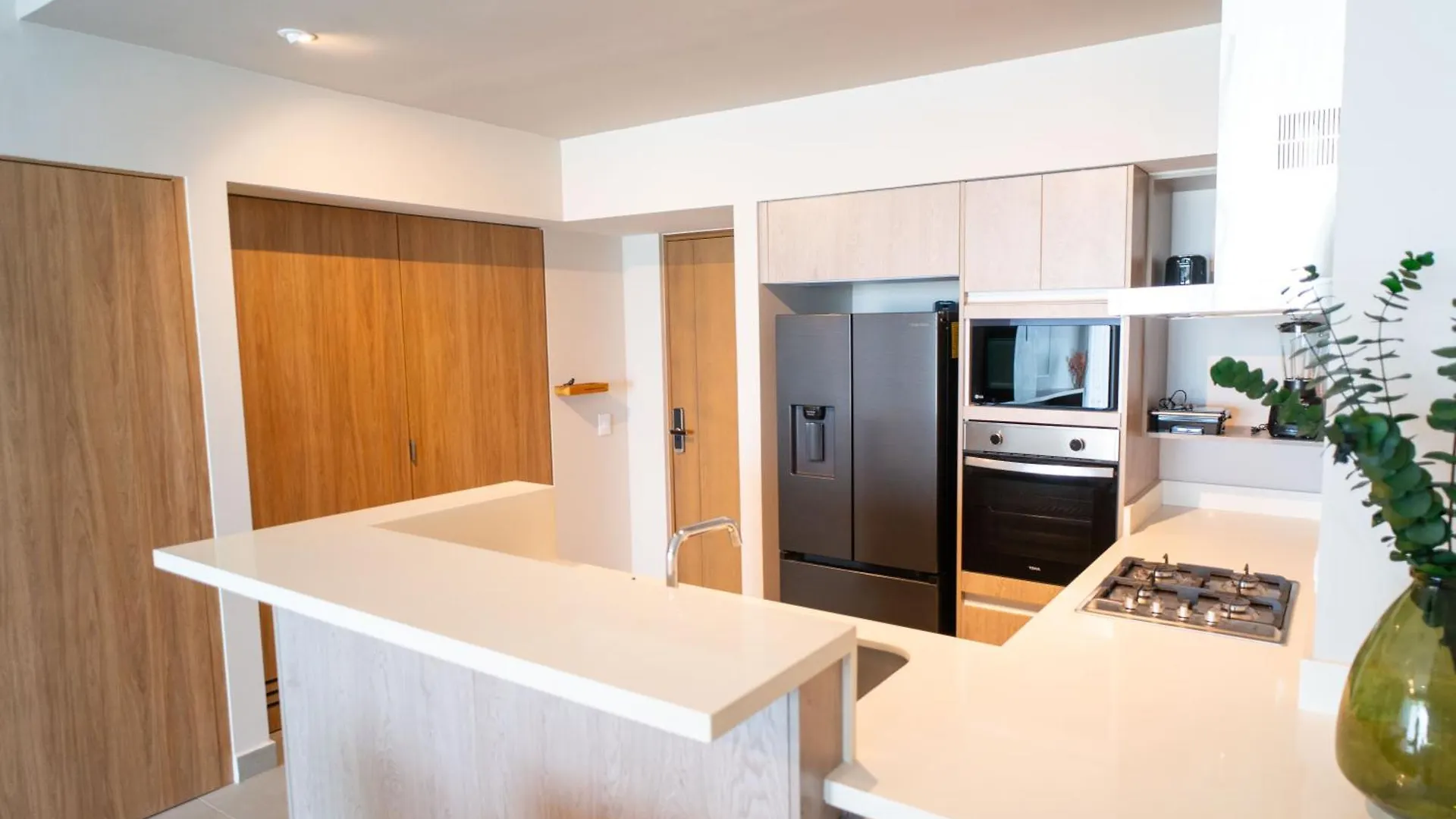 Holiday home 12173 Brand New Lux Signature Condo Us Consulate Merida